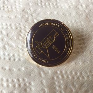 University of Wisconsin Stevens Point lapel pin